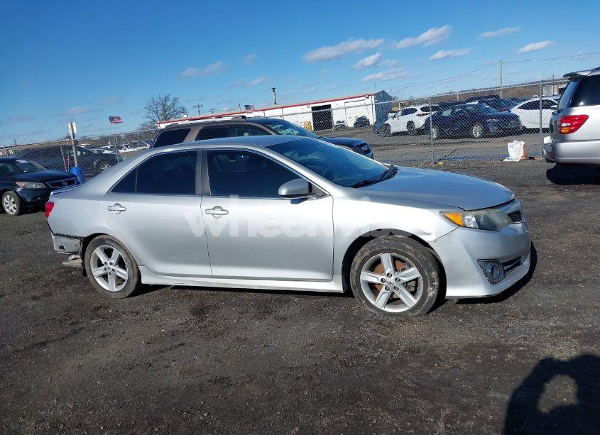 Photo 13 of 2013 Toyota Camry SE (VIN 4T1BF1FK5DU252133)