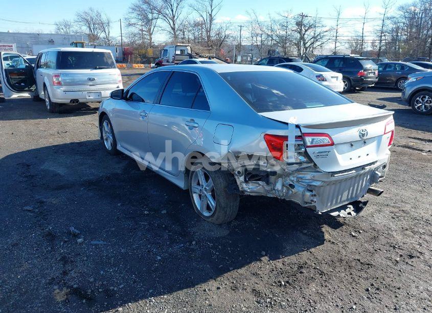 Photo 3 of 2013 Toyota Camry SE (VIN 4T1BF1FK5DU252133)