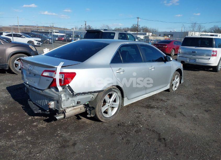 Photo 4 of 2013 Toyota Camry SE (VIN 4T1BF1FK5DU252133)