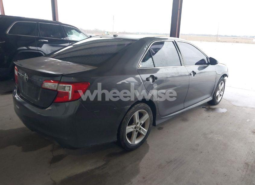 Photo 4 of 2013 Toyota Camry SE (VIN 4T1BF1FK5DU261382)