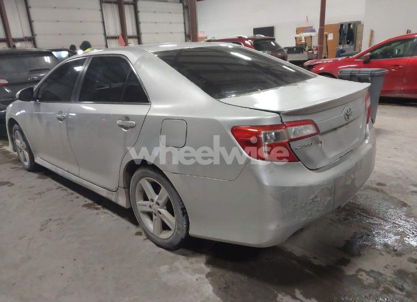 Photo 3 of 2013 Toyota Camry SE (VIN 4T1BF1FK5DU269563)