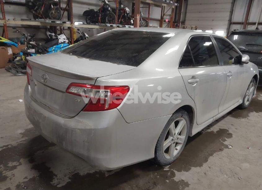 Photo 4 of 2013 Toyota Camry SE (VIN 4T1BF1FK5DU269563)