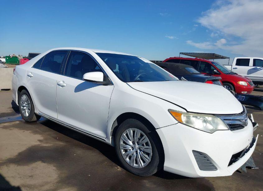 2013 Toyota Camry LE (VIN 4T1BF1FK5DU277114) main photo