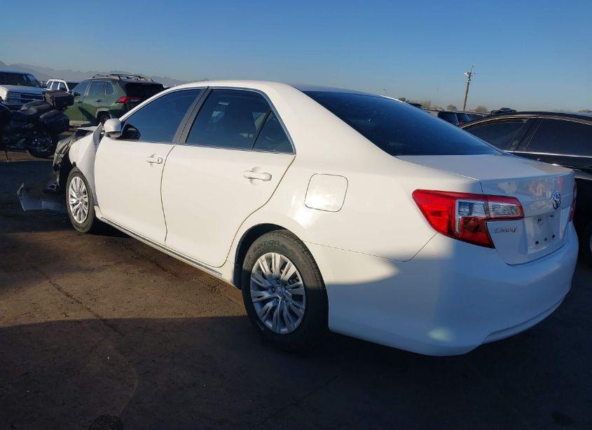 Photo 3 of 2013 Toyota Camry LE (VIN 4T1BF1FK5DU277114)