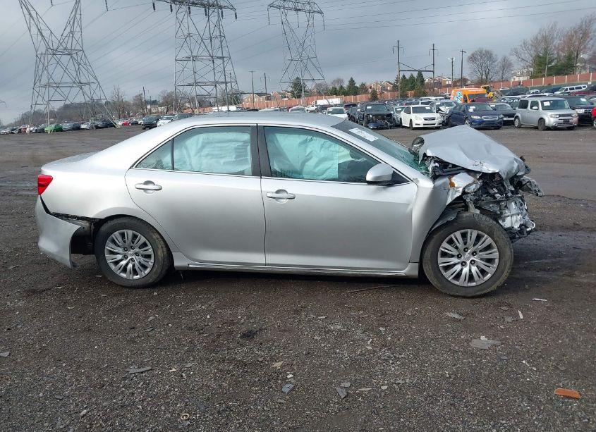 Photo 14 of 2013 Toyota Camry LE (VIN 4T1BF1FK5DU279865)