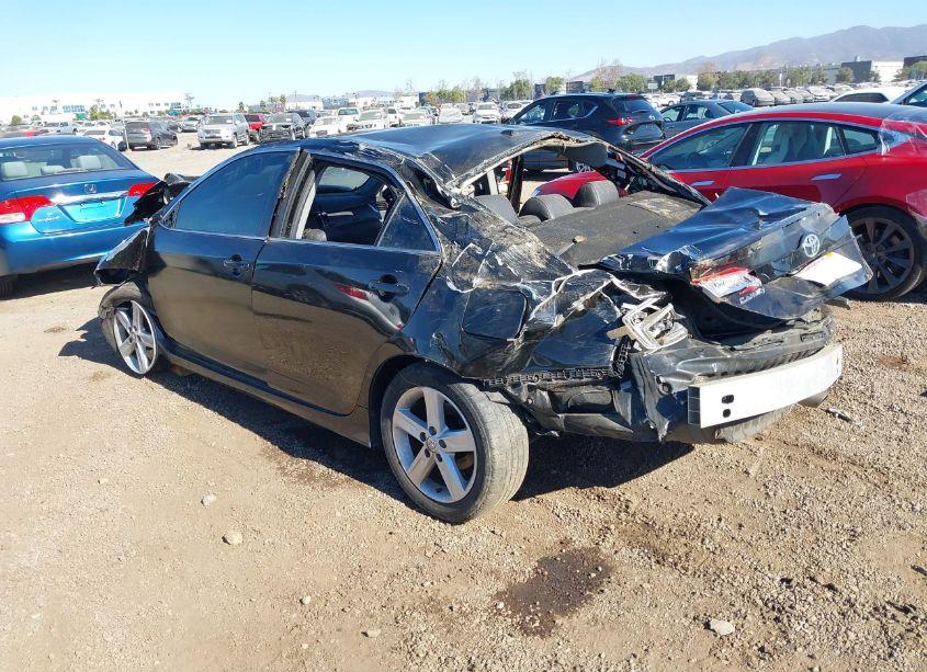 Photo 3 of 2013 Toyota Camry SE (VIN 4T1BF1FK5DU282362)