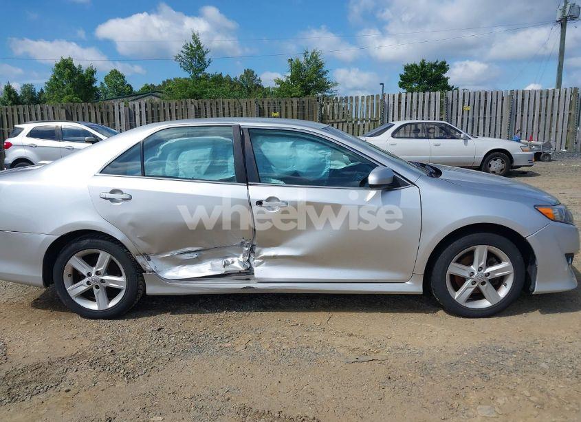 Photo 13 of 2013 Toyota Camry SE (VIN 4T1BF1FK5DU282734)