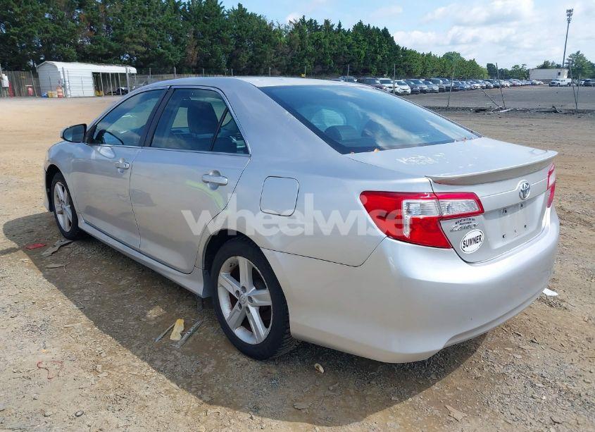 Photo 3 of 2013 Toyota Camry SE (VIN 4T1BF1FK5DU282734)