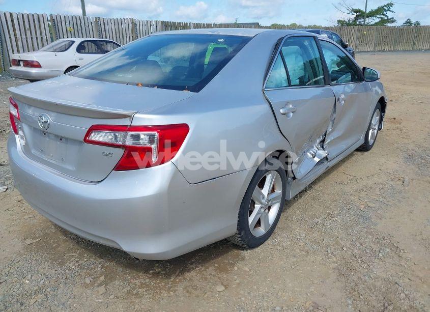 Photo 4 of 2013 Toyota Camry SE (VIN 4T1BF1FK5DU282734)