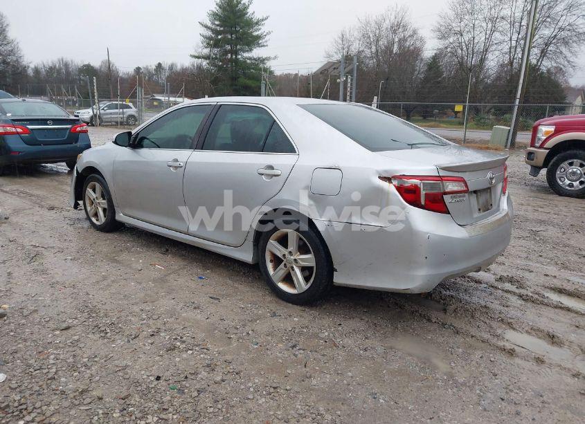 Photo 3 of 2013 Toyota Camry SE (VIN 4T1BF1FK5DU284788)