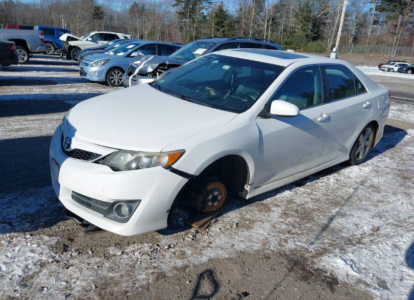 Photo 2 of 2013 Toyota Camry SE (VIN 4T1BF1FK5DU288842)