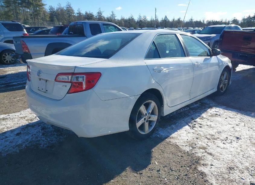 Photo 4 of 2013 Toyota Camry SE (VIN 4T1BF1FK5DU288842)