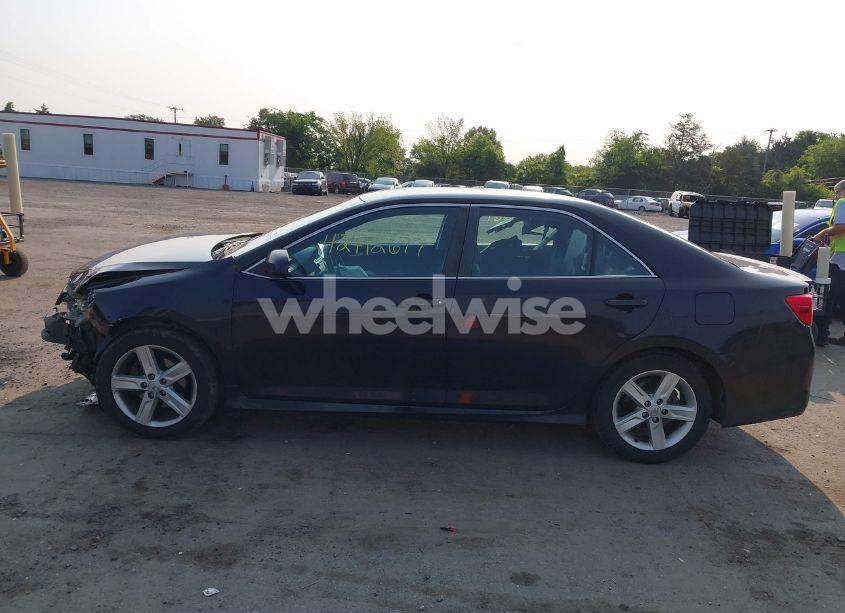 Photo 15 of 2013 Toyota Camry SE (VIN 4T1BF1FK5DU294897)