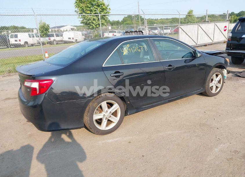 Photo 4 of 2013 Toyota Camry SE (VIN 4T1BF1FK5DU294897)