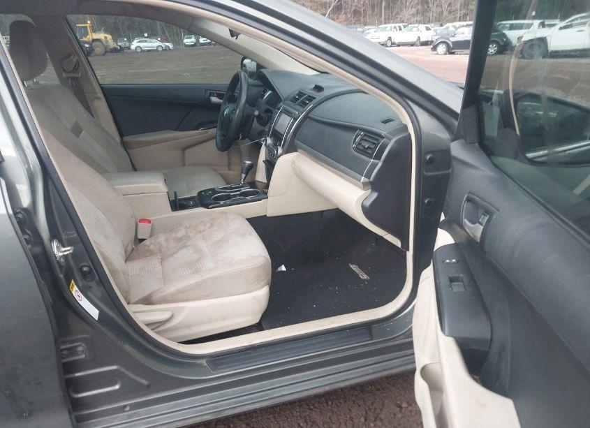 Photo 5 of 2013 Toyota Camry LE (VIN 4T1BF1FK5DU658459)