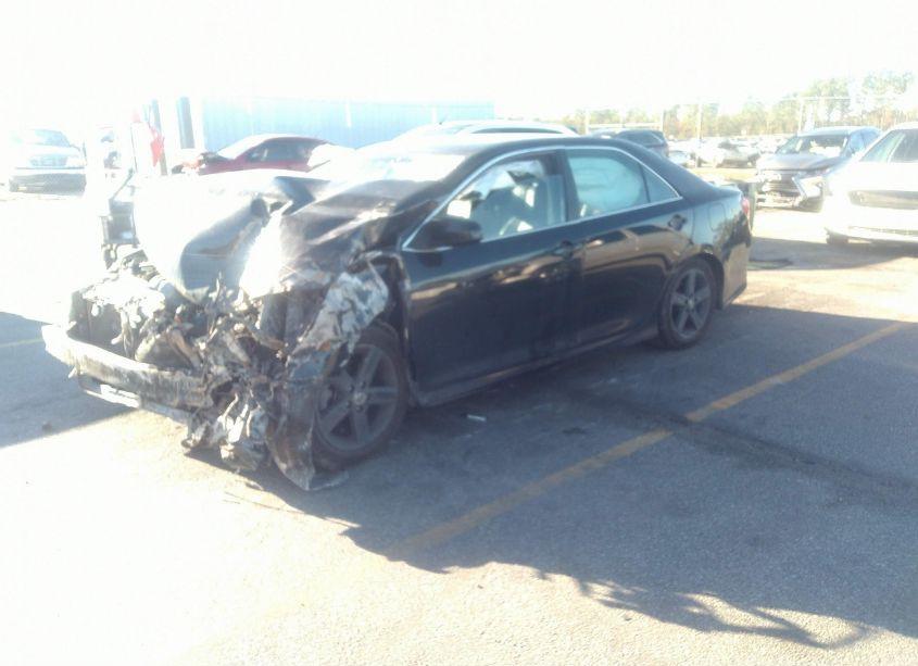 Photo 2 of 2013 Toyota Camry SE (VIN 4T1BF1FK5DU662494)