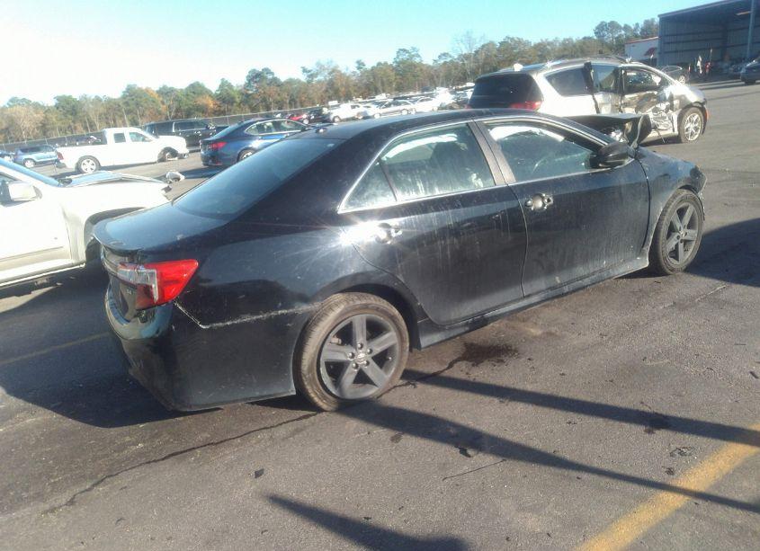 Photo 4 of 2013 Toyota Camry SE (VIN 4T1BF1FK5DU662494)