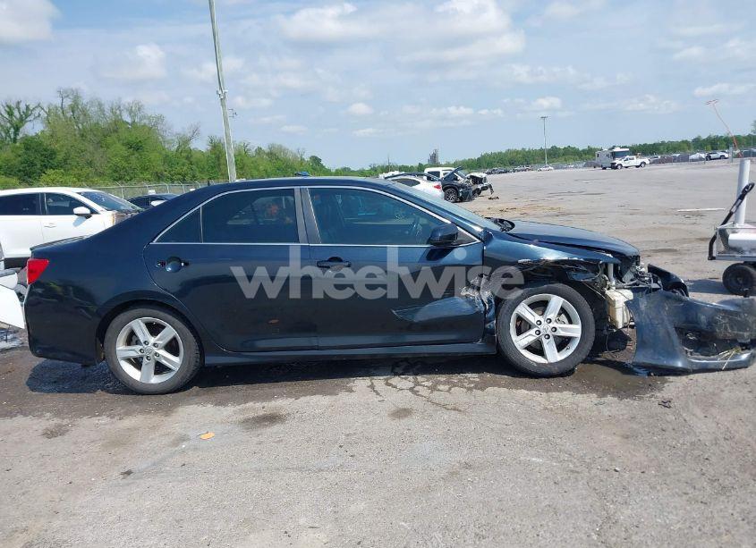 Photo 13 of 2013 Toyota Camry SE (VIN 4T1BF1FK5DU675570)