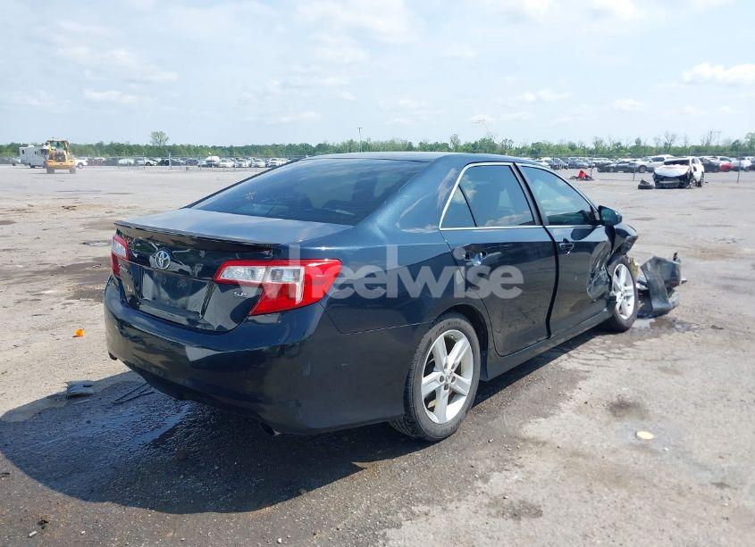 Photo 4 of 2013 Toyota Camry SE (VIN 4T1BF1FK5DU675570)