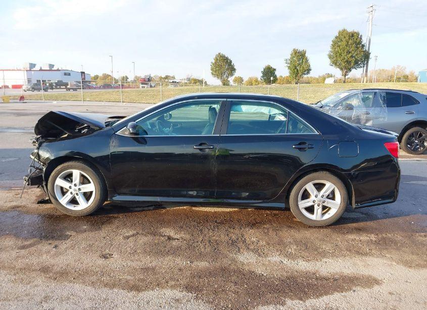 Photo 15 of 2013 Toyota Camry SE (VIN 4T1BF1FK5DU677822)