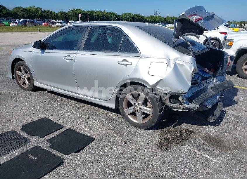 Photo 3 of 2013 Toyota Camry SE (VIN 4T1BF1FK5DU678808)