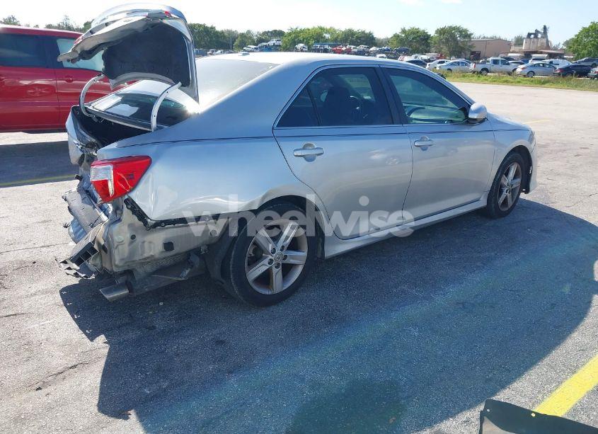 Photo 4 of 2013 Toyota Camry SE (VIN 4T1BF1FK5DU678808)