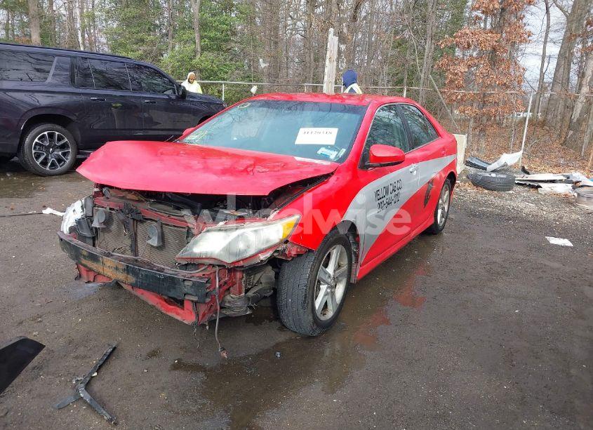 Photo 2 of 2013 Toyota Camry SE (VIN 4T1BF1FK5DU688920)