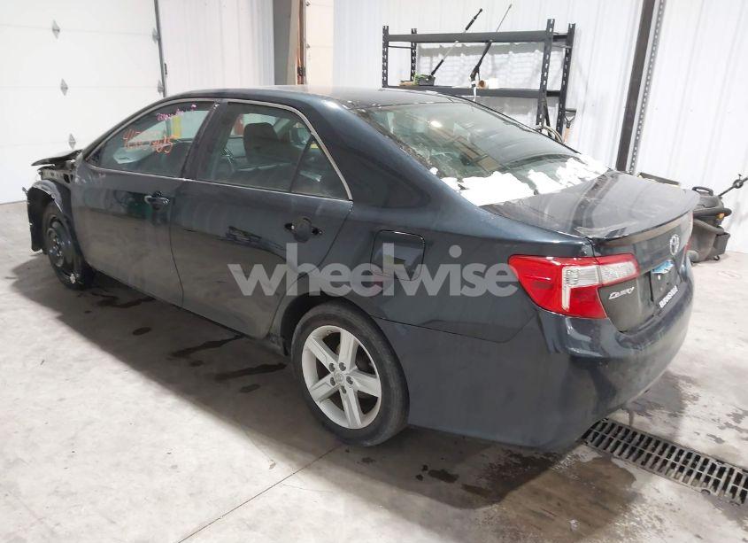Photo 3 of 2013 Toyota Camry SE (VIN 4T1BF1FK5DU693048)