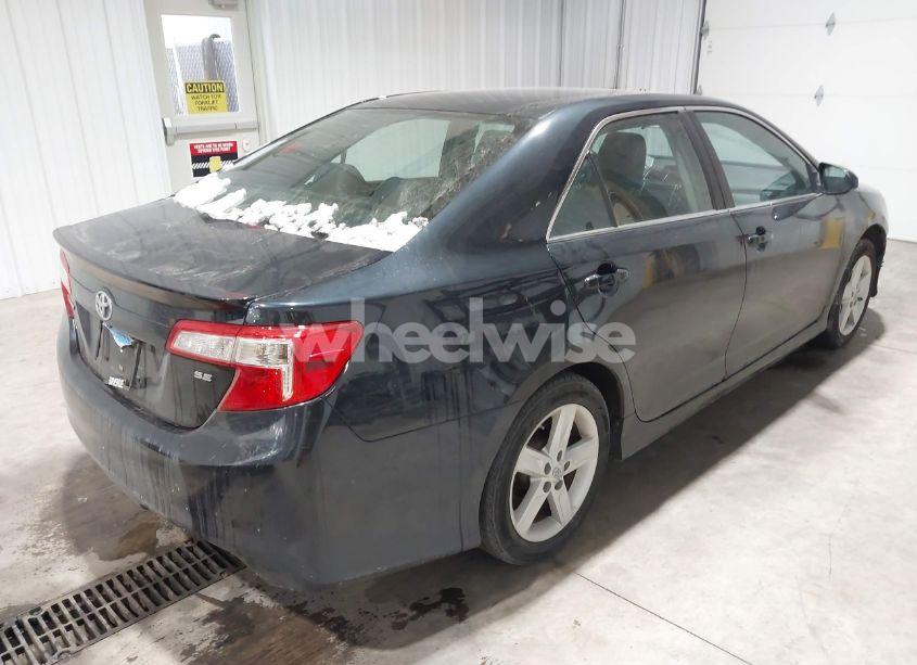 Photo 4 of 2013 Toyota Camry SE (VIN 4T1BF1FK5DU693048)