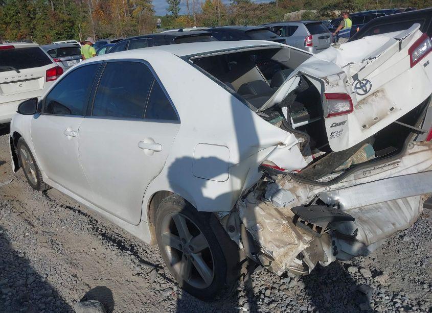 Photo 3 of 2013 Toyota Camry SE (VIN 4T1BF1FK5DU705747)