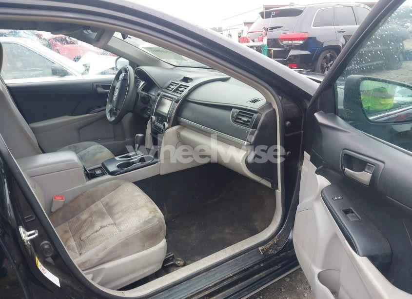 Photo 5 of 2013 Toyota Camry LE (VIN 4T1BF1FK5DU719759)