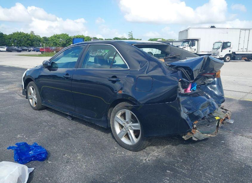 Photo 3 of 2013 Toyota Camry SE (VIN 4T1BF1FK5DU722855)