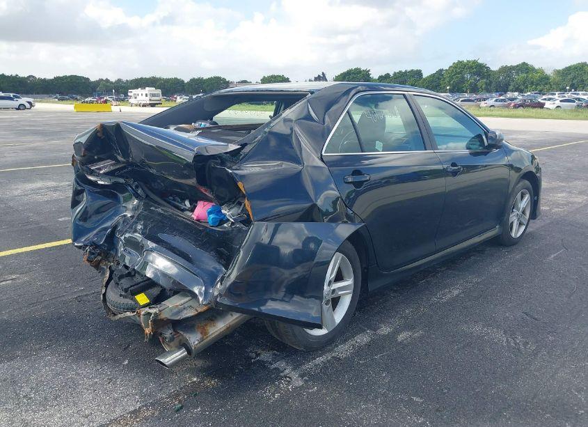 Photo 4 of 2013 Toyota Camry SE (VIN 4T1BF1FK5DU722855)