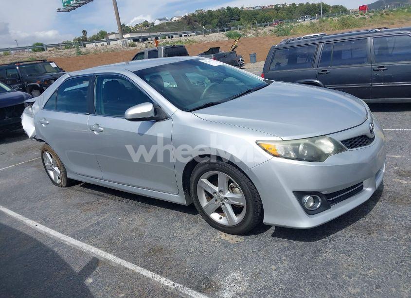 Photo 13 of 2014 Toyota Camry SE (VIN 4T1BF1FK5EU301056)