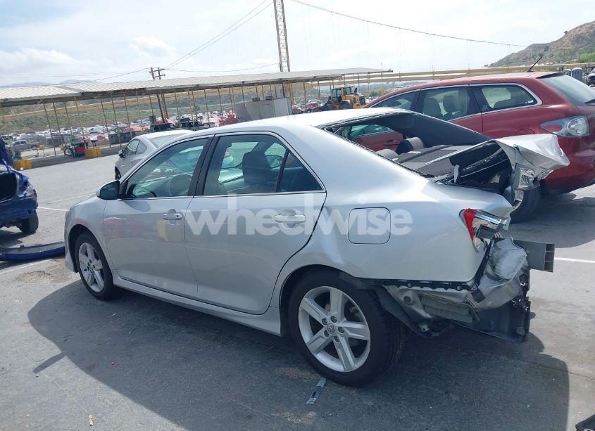 Photo 14 of 2014 Toyota Camry SE (VIN 4T1BF1FK5EU301056)