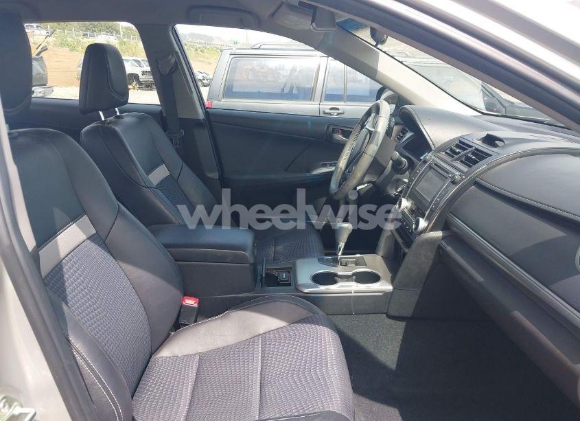 Photo 5 of 2014 Toyota Camry SE (VIN 4T1BF1FK5EU301056)