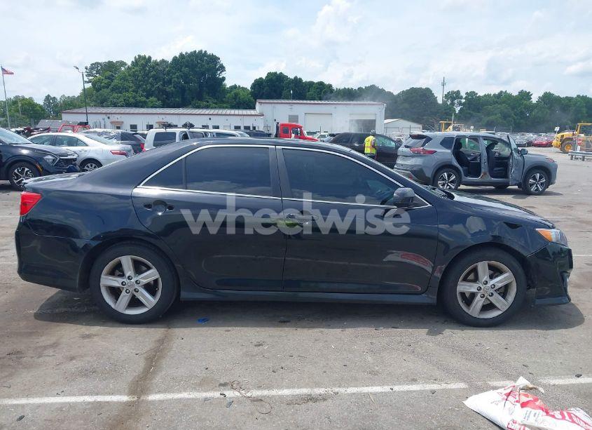 Photo 13 of 2014 Toyota Camry SE (VIN 4T1BF1FK5EU307035)