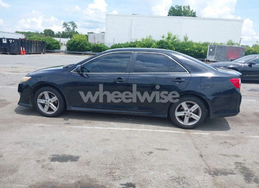Photo 14 of 2014 Toyota Camry SE (VIN 4T1BF1FK5EU307035)