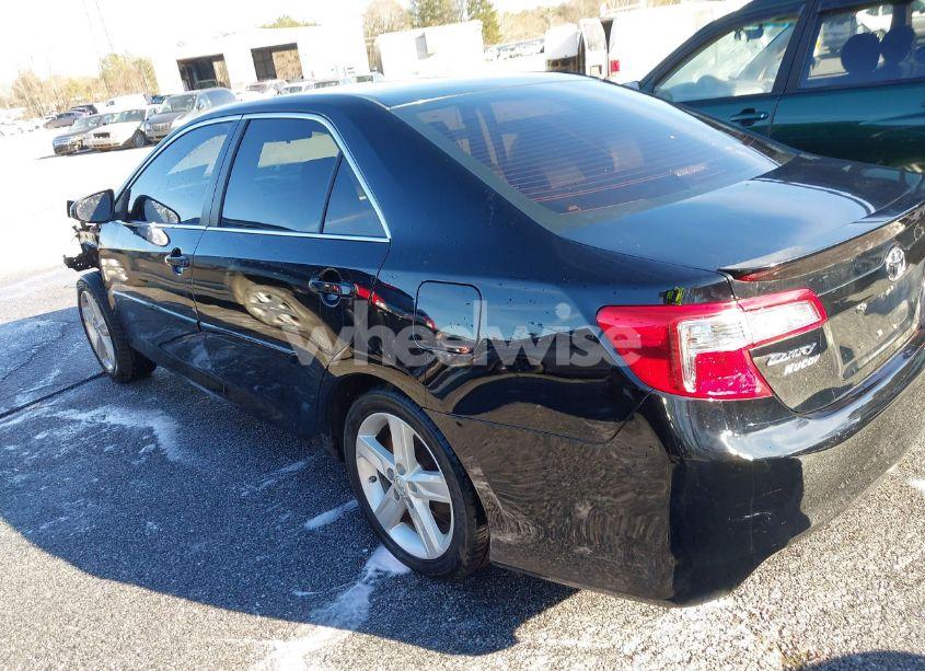 Photo 3 of 2014 Toyota Camry SE (VIN 4T1BF1FK5EU359653)