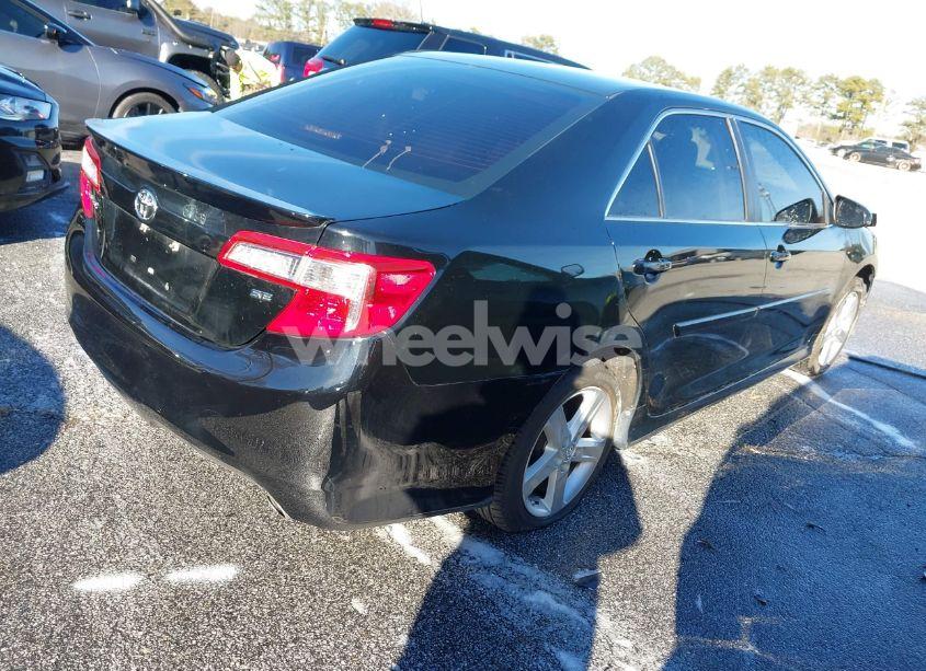 Photo 4 of 2014 Toyota Camry SE (VIN 4T1BF1FK5EU359653)