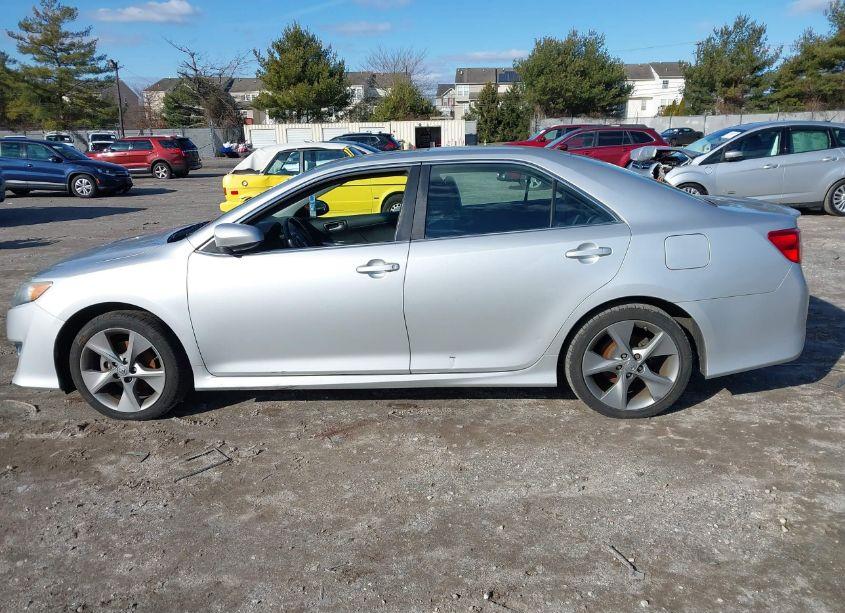 Photo 14 of 2014 Toyota Camry SE SPORT (VIN 4T1BF1FK5EU363315)