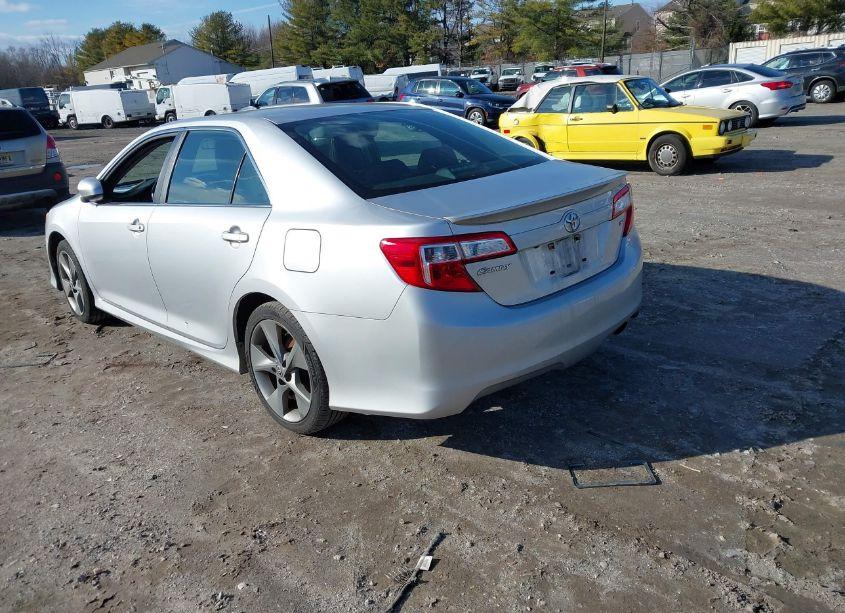Photo 3 of 2014 Toyota Camry SE SPORT (VIN 4T1BF1FK5EU363315)