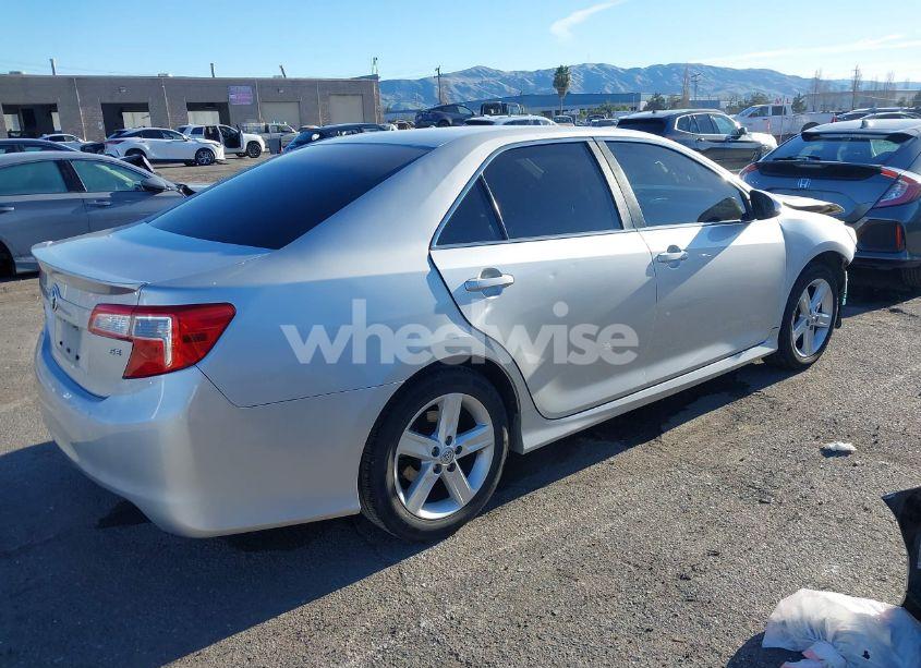 Photo 4 of 2014 Toyota Camry SE (VIN 4T1BF1FK5EU363623)