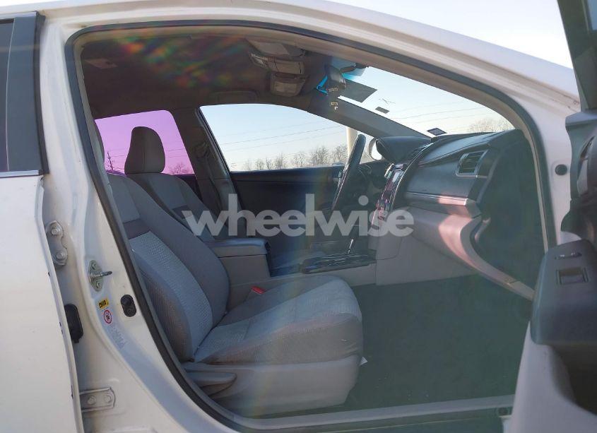 Photo 5 of 2014 Toyota Camry LE (VIN 4T1BF1FK5EU371236)