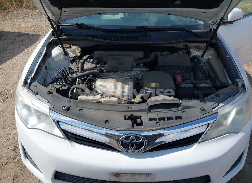 Photo 10 of 2014 Toyota Camry LE (VIN 4T1BF1FK5EU377375)