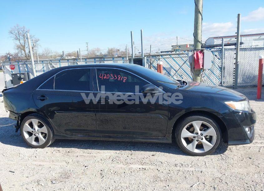 Photo 13 of 2014 Toyota Camry SE SPORT (VIN 4T1BF1FK5EU393849)