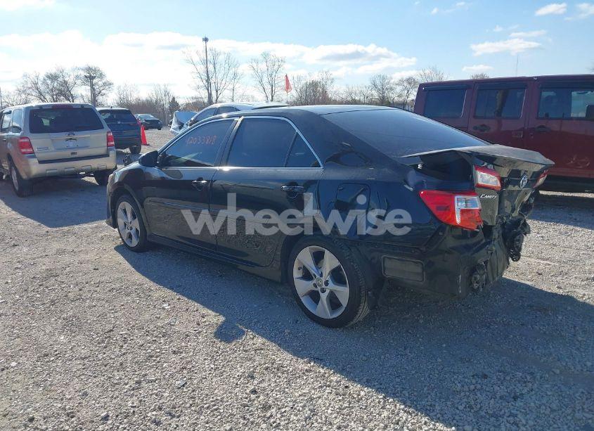 Photo 3 of 2014 Toyota Camry SE SPORT (VIN 4T1BF1FK5EU393849)