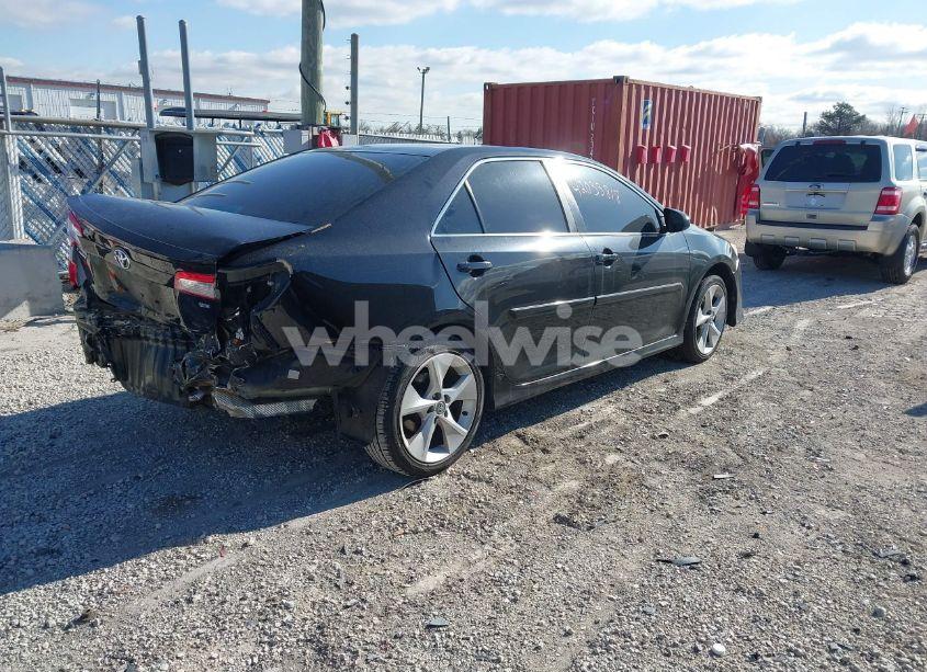 Photo 4 of 2014 Toyota Camry SE SPORT (VIN 4T1BF1FK5EU393849)