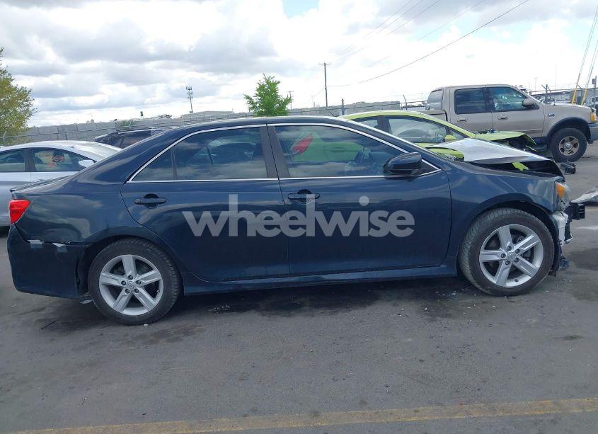 Photo 14 of 2014 Toyota Camry SE (VIN 4T1BF1FK5EU394421)