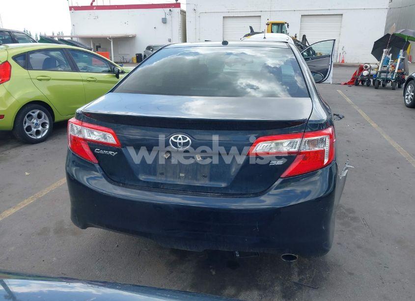 Photo 17 of 2014 Toyota Camry SE (VIN 4T1BF1FK5EU394421)